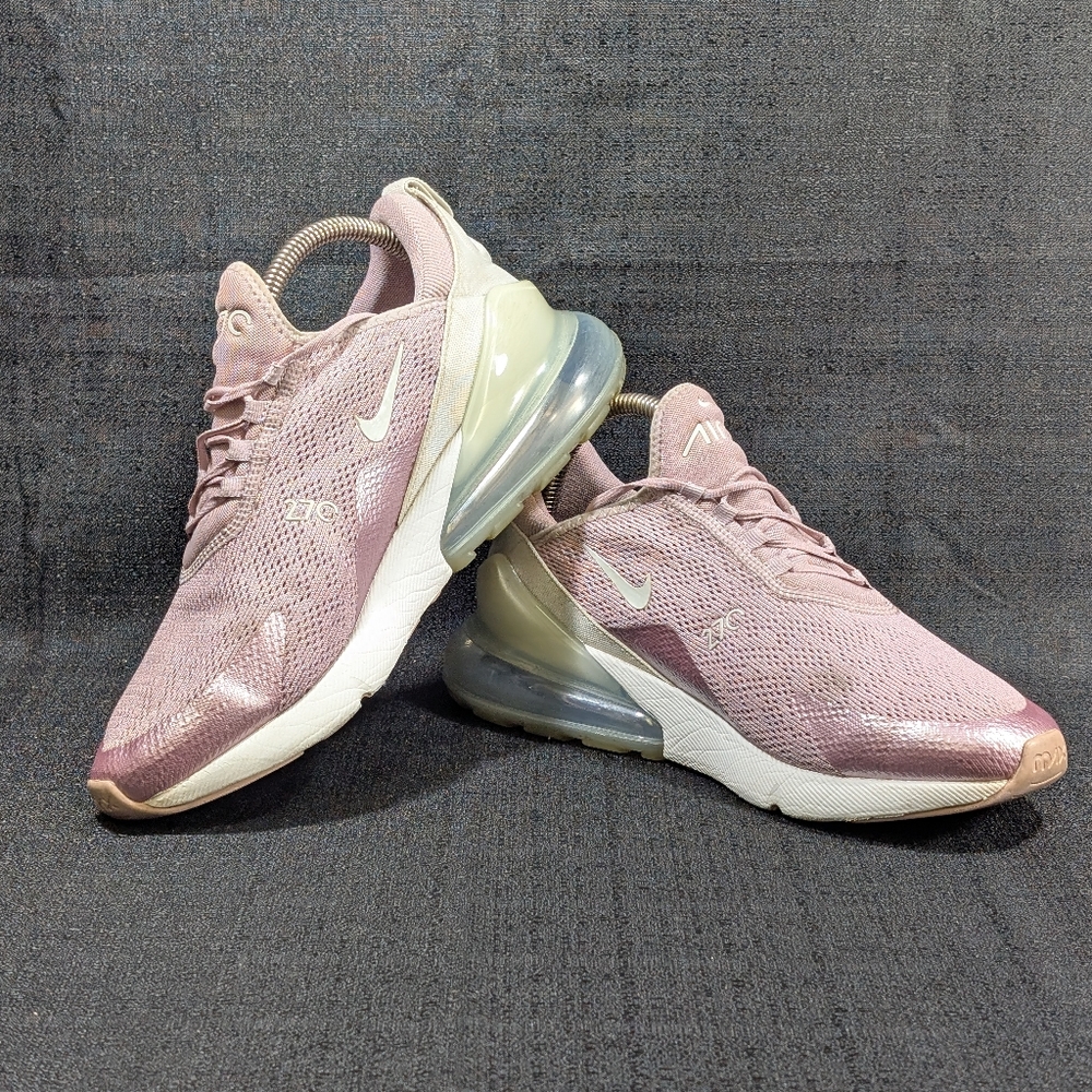 Womens Nike Air Max 270 sz 10 CI5779-500